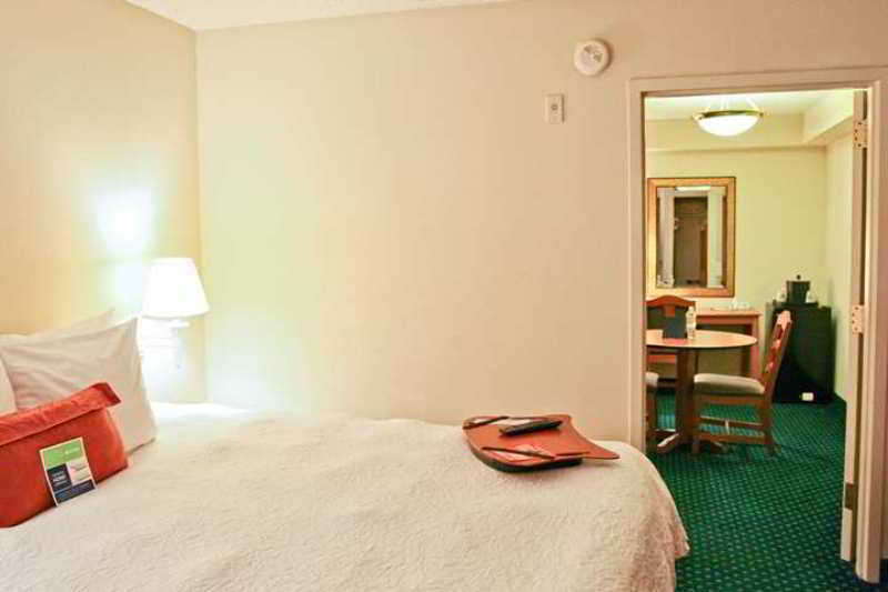 Hampton Inn Pensacola-Airport Стая снимка